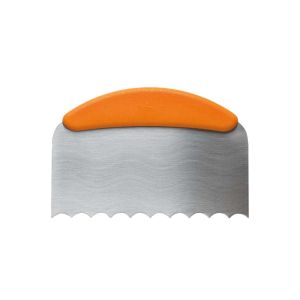 Decorative notched spatula